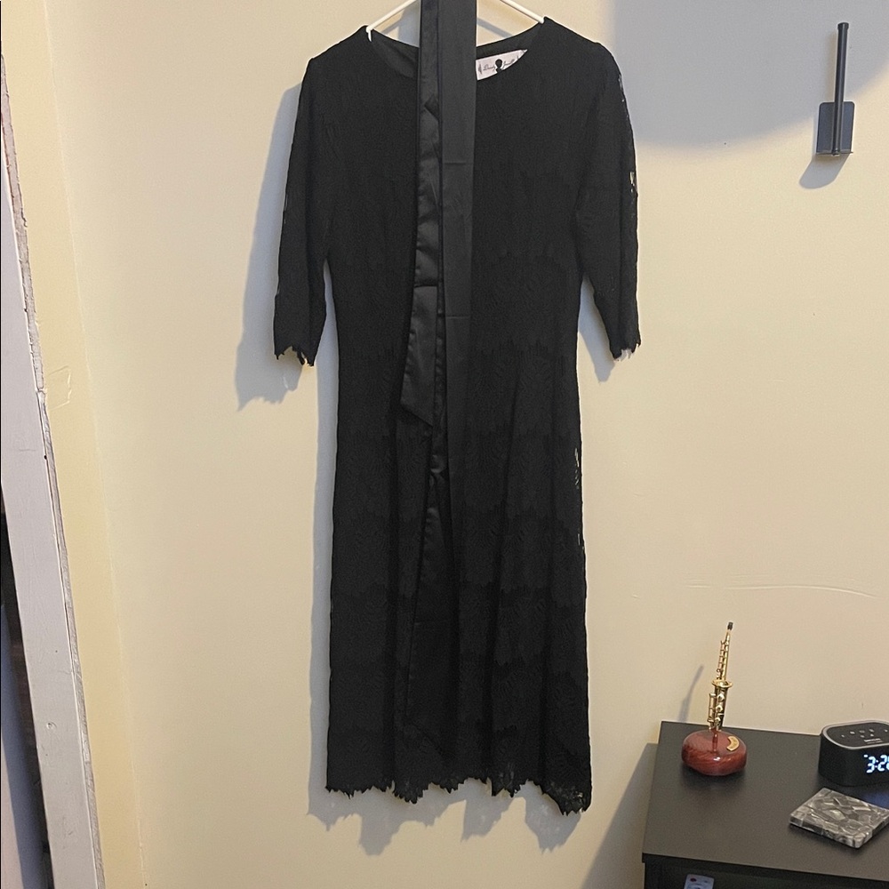 Dainty Jewels Elegant Black Lace Dress